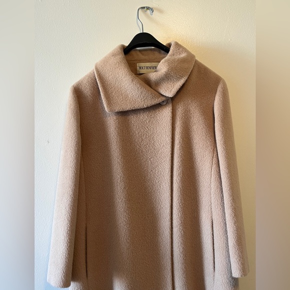 Elegant Tan Women's Coat - Picture 3 of 15